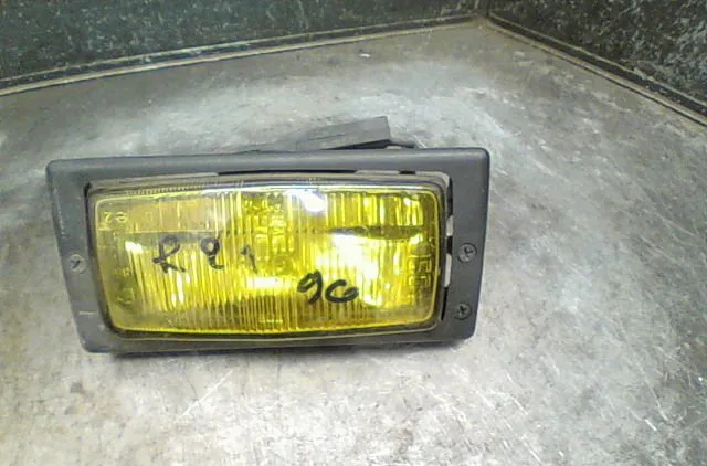 Phare antibrouillard avant gauche RENAULT R21 1993 occasion