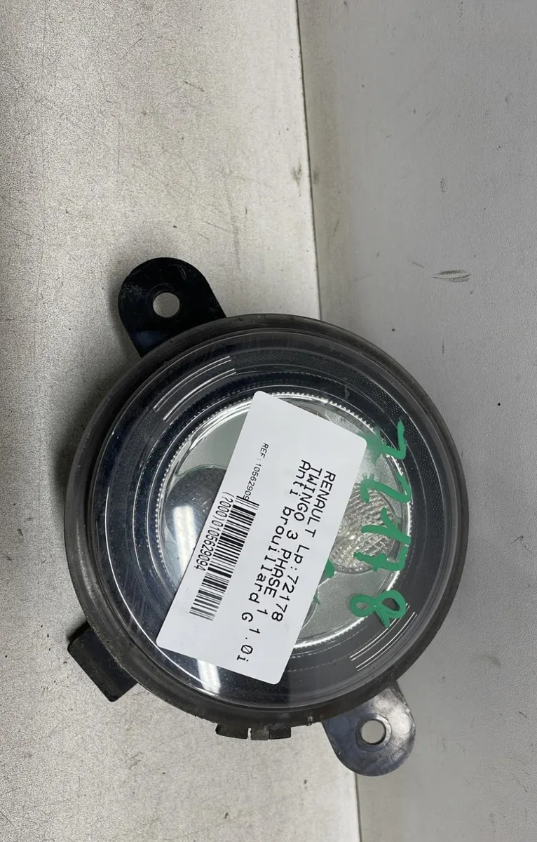 Phare antibrouillard avant gauche Renault TWINGO III (BCM_, BCA_) 1.0 sce 70 (bcmb) (2015) 5 portes occasion