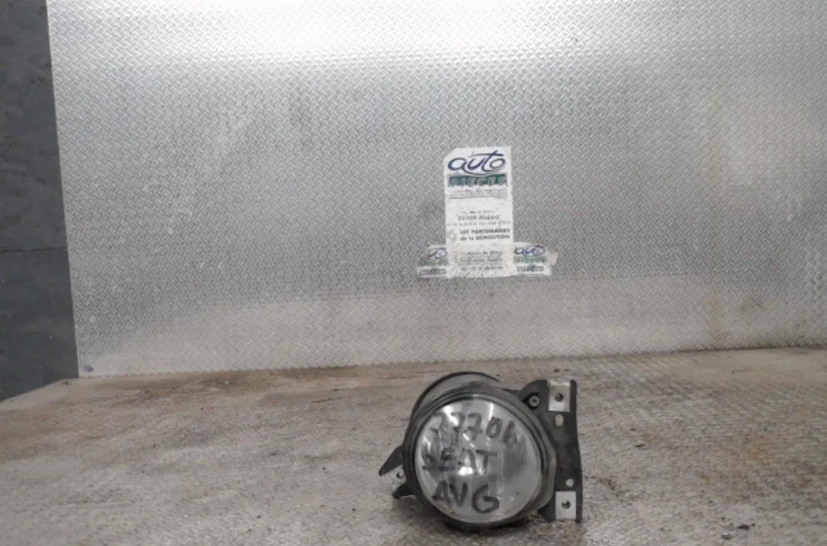 Phare antibrouillard avant gauche Seat ALHAMBRA (7V8, 7V9) 1.9 tdi (1996-2010) occasion
