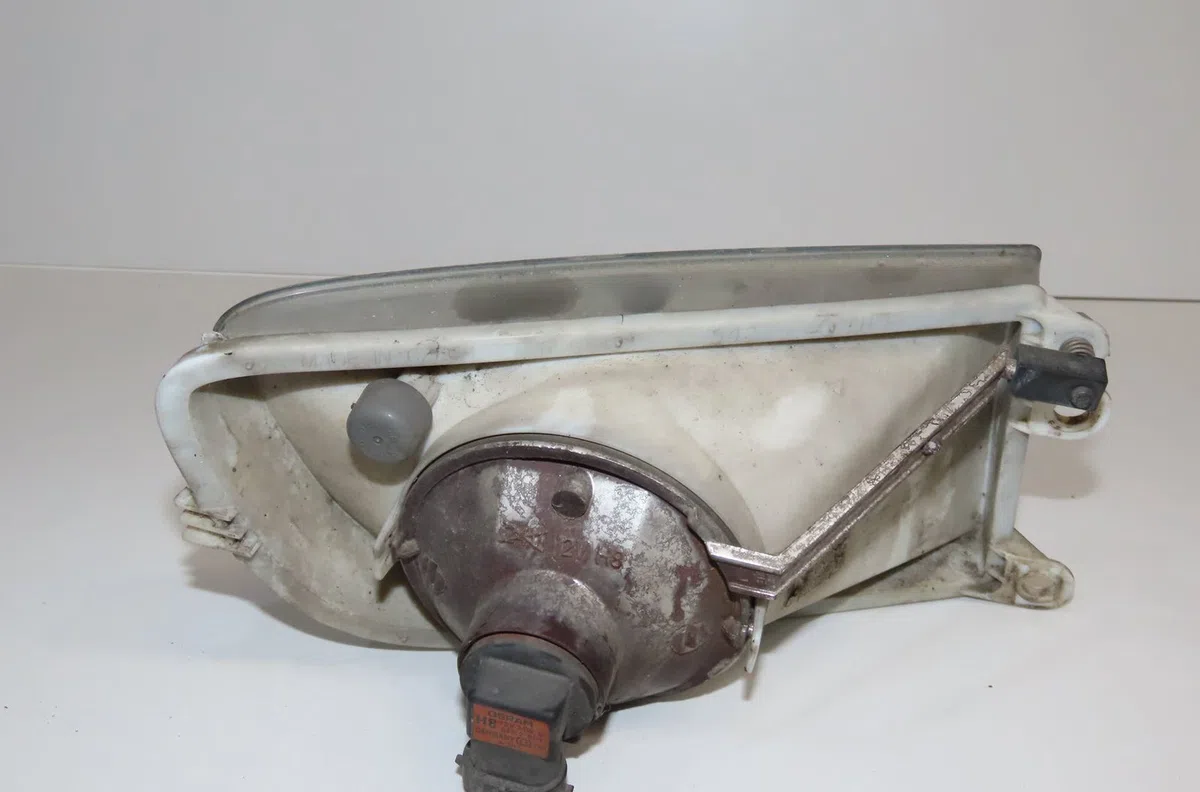 Phare antibrouillard avant gauche Skoda OCTAVIA II Combi (1Z5) 1.9 tdi 4x4 (2004-2010) occasion