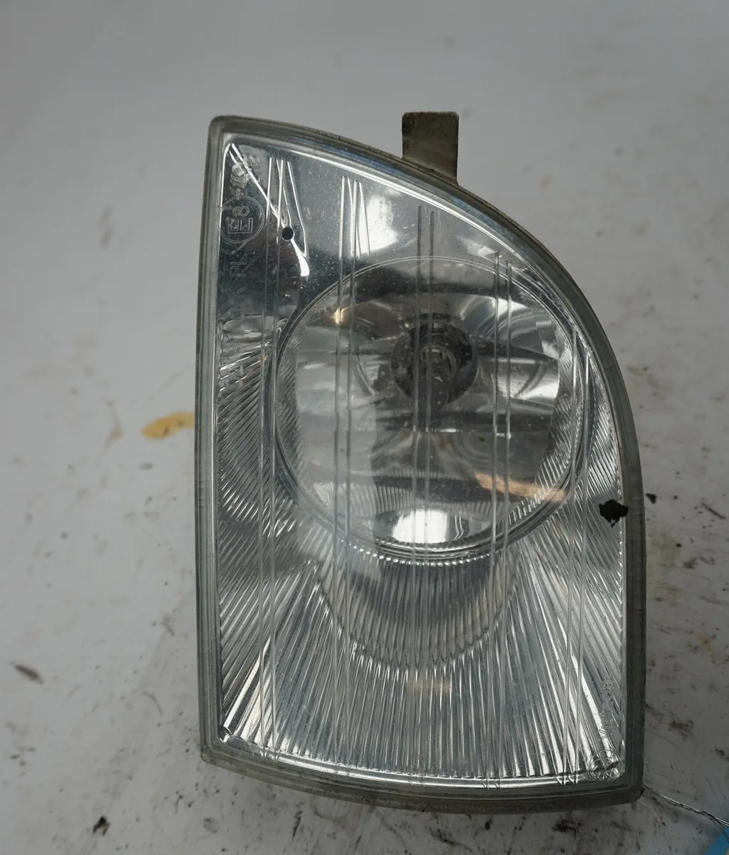Phare antibrouillard avant gauche Skoda ROOMSTER (5J7) 1.9 tdi (2006-2010) 5 portes occasion