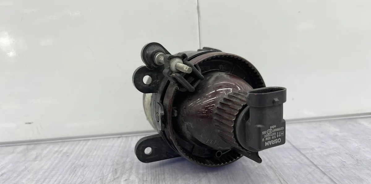 Phare antibrouillard avant gauche VOLKSWAGEN GOLF 5 occasion