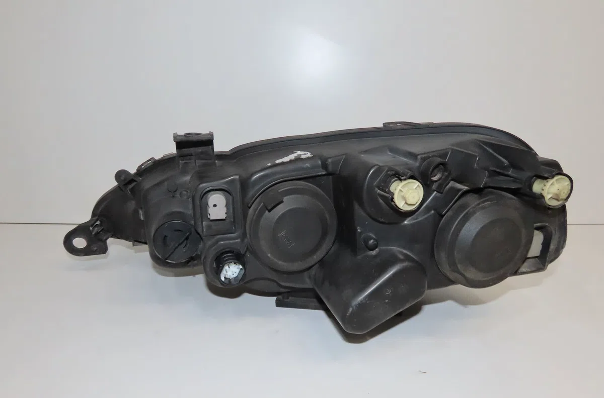 Phare droit Alfa romeo 147 (937_) 1.9 jtdm 8v (937.axd1a, 937.axu1a, 937.bxu1a) (2005-2010) occasion
