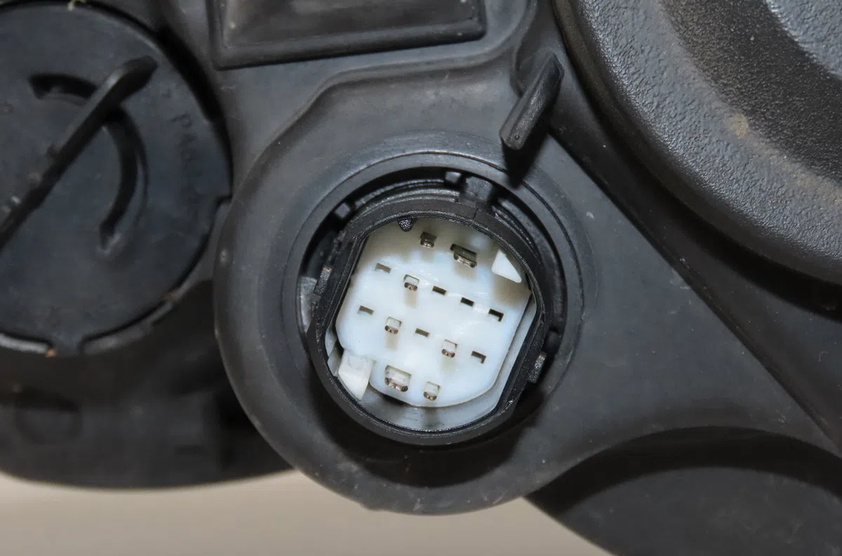 Phare droit Alfa romeo 147 (937_) 1.9 jtdm 8v (937.axd1a, 937.axu1a, 937.bxu1a) (2005-2010) occasion