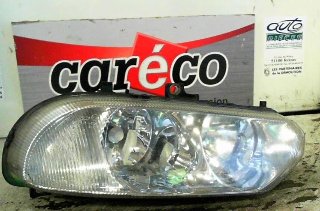 Phare droit Alfa romeo 156 (932_) 1.6 16v t.spark (932.a4, 932.a4100) (1997-2005) occasion