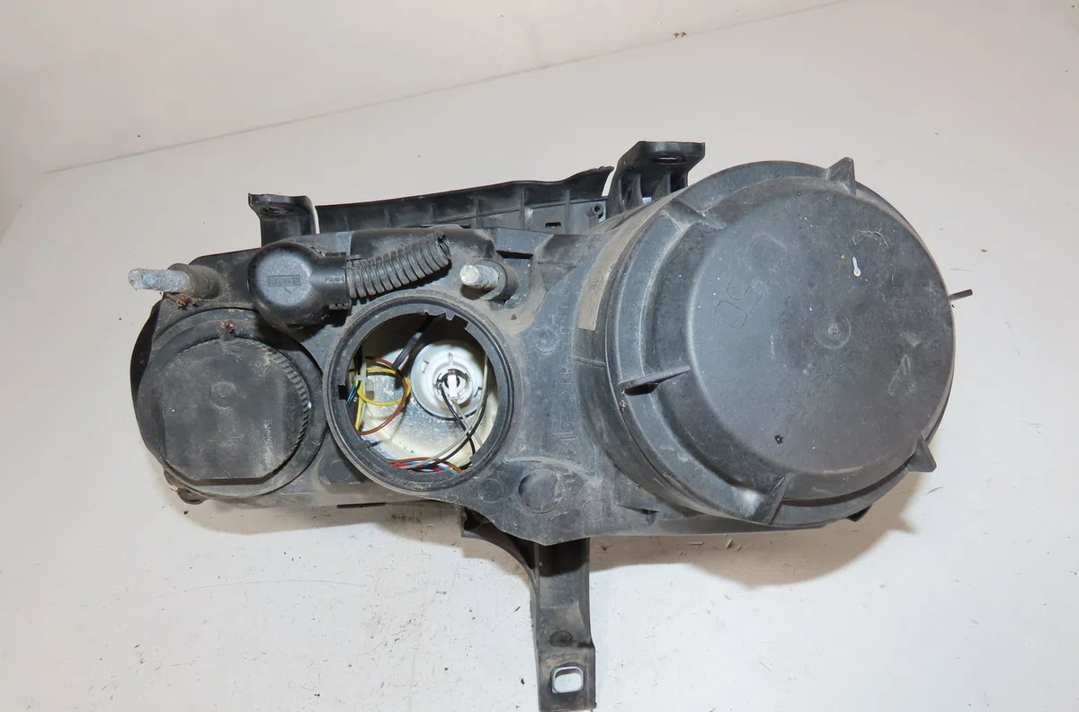 Phare droit Alfa romeo 159 (939_) 1.9 jtdm 16v (939axc1b, 939axc12) (2005-2011) occasion