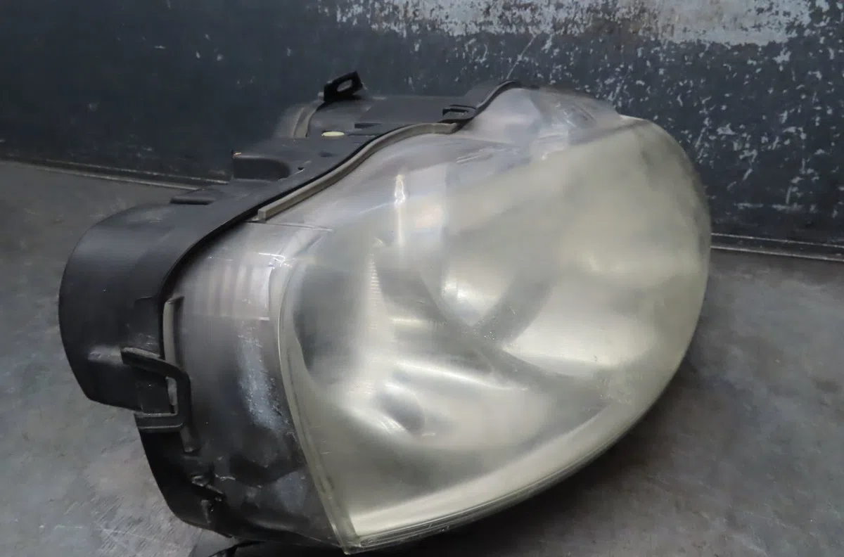 Phare droit Alfa romeo 166 (936_) 2.4 jtd (936axa00, 936a3b00) (2002-2007) occasion