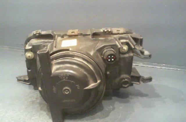 Phare droit AUDI 80 1994 occasion