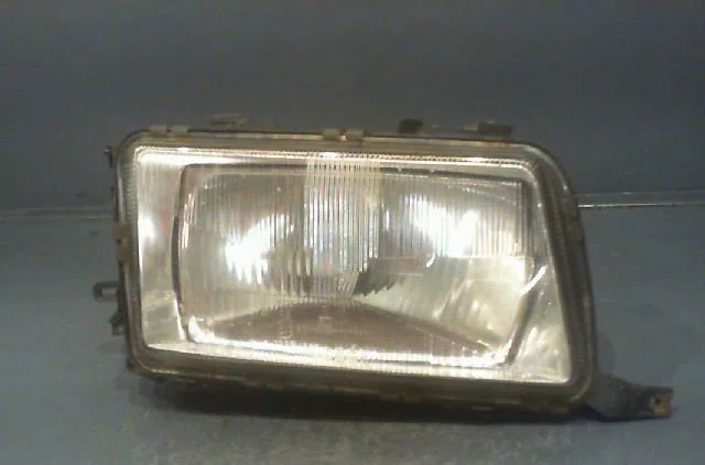 Phare droit AUDI 80 1994 occasion