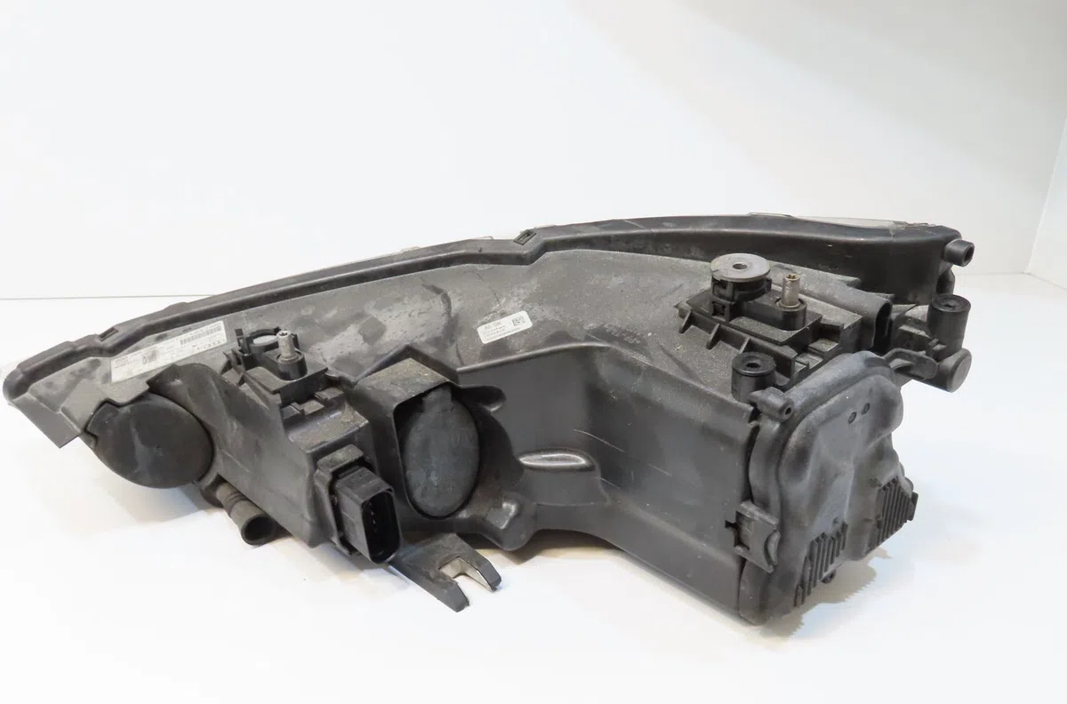 Phare droit Audi A1 (8X1, 8XK) 1.6 tdi (2011-2015) occasion