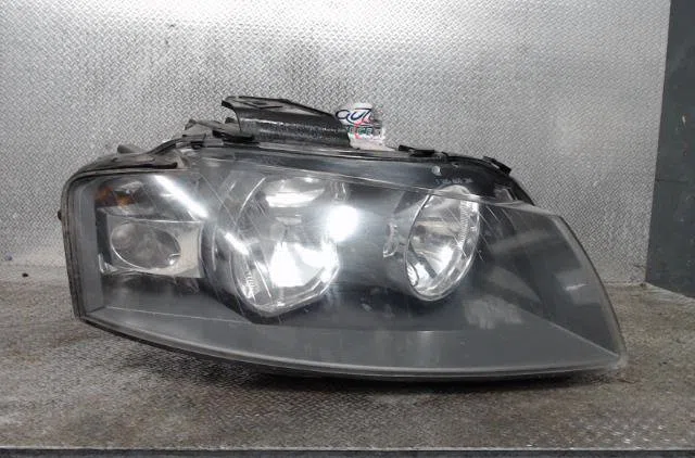 Phare droit AUDI A3 2  A3 2 PHASE 1 occasion