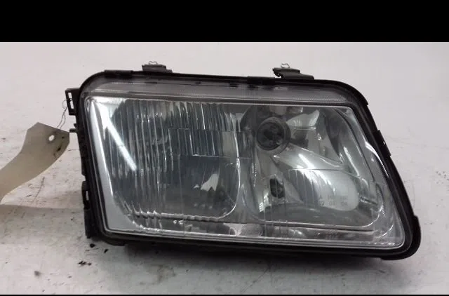 Phare droit Audi A3 (8L1) 1.8 (1996-2003) occasion