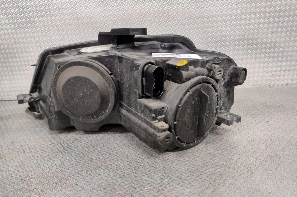 Phare droit Audi A3 (8P1) 1.6 tdi (2009-2012) occasion