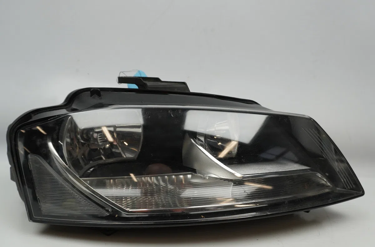 Phare droit Audi A3 (8P1) 2.0 tdi 16v (2003-2012) 3 portes occasion