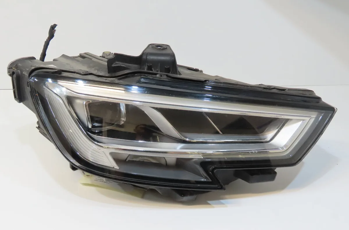 Phare droit Audi A3 Sportback (8VA, 8VF) 35 tdi (2018-2020) occasion