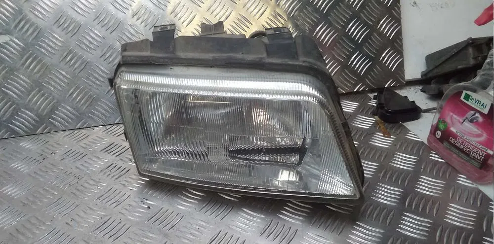 Phare droit Audi A4 B5 (8D2) 1.6 (1994-2000) occasion