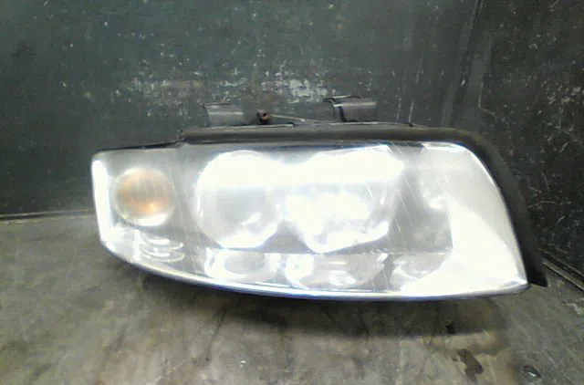 Phare droit Audi A4 B6 Avant (8E5) 2.5 tdi quattro (2001-2004) occasion