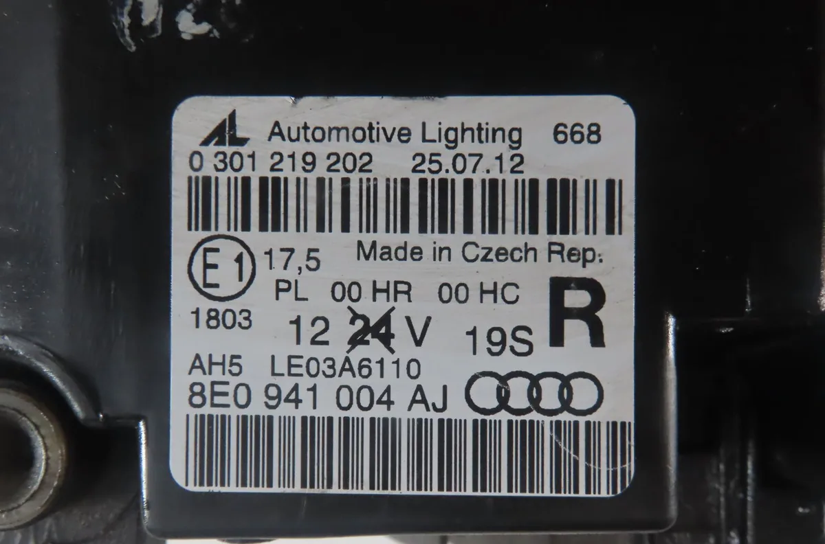 Phare droit Audi A4 B7 (8EC) 2.0 tdi 16v (2004-2008) 4 portes occasion