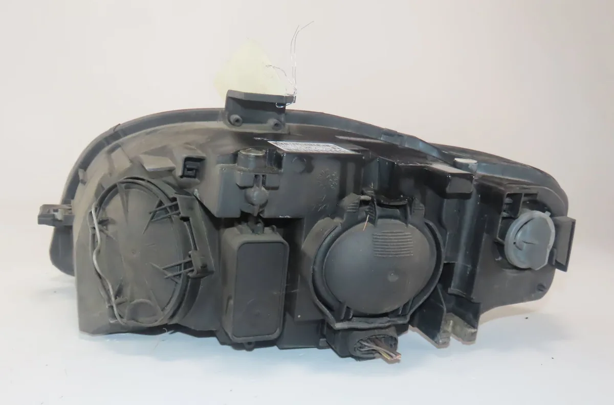 Phare droit Audi A4 B7 (8EC) 2.0 tdi 16v (2004-2008) 4 portes occasion