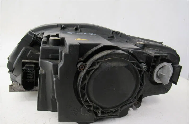 Phare droit Audi A4 B7 Avant (8ED) 3.0 tdi quattro (2004-2008) occasion