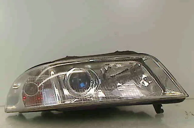 Phare droit AUDI A4 I 2000 occasion