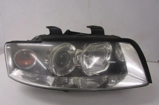 Phare droit AUDI A4 II  1.9 TDi 130ch occasion