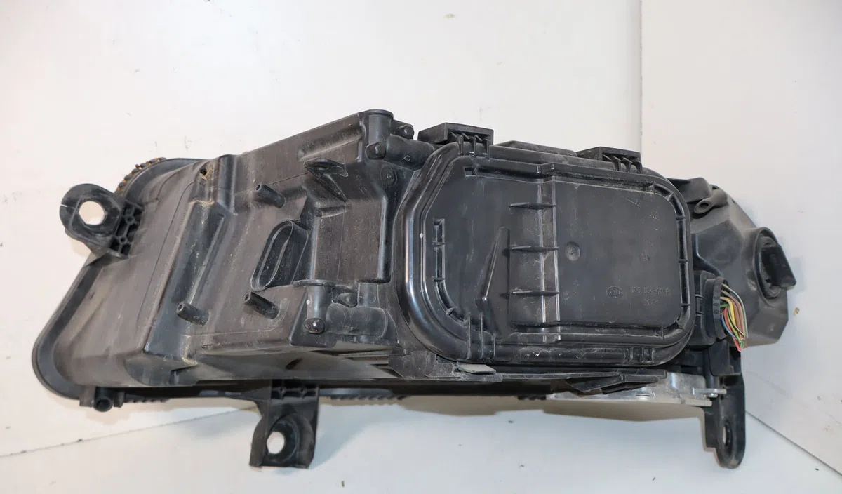 Phare droit Audi A6 Allroad C6 (4FH) 3.0 tdi quattro (2006-2008) occasion