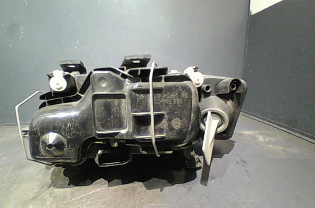 Phare droit Audi A6 C5 (4B2) 2.5 tdi quattro (1997-2005) occasion