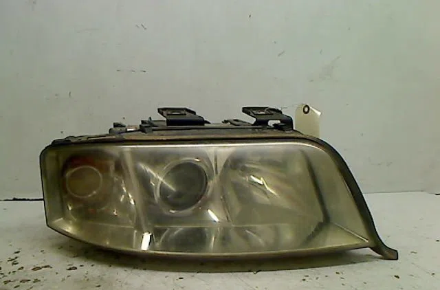 Phare droit Audi A6 C5 Avant (4B5) 1.9 tdi (1998-2001) occasion
