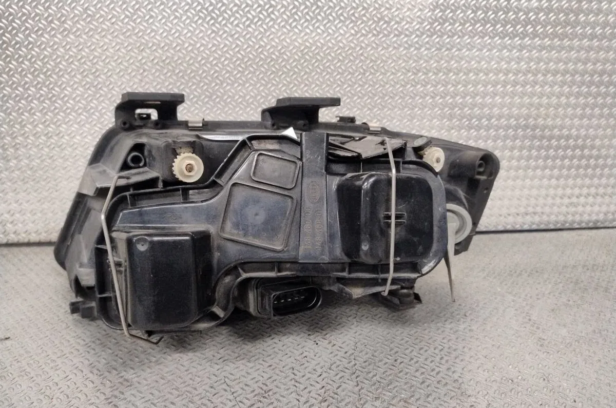 Phare droit Audi A6 C5 Avant (4B5) 2.5 tdi quattro (2000-2005) occasion