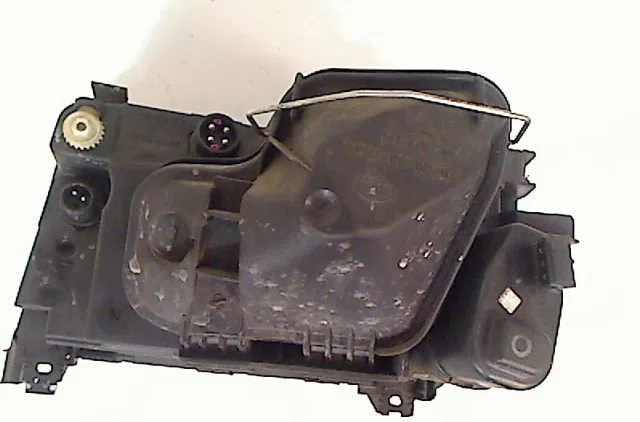 Phare droit AUDI A6 III 1992 occasion