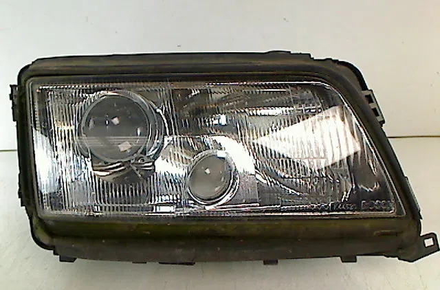 Phare droit AUDI A8 I 1995 occasion