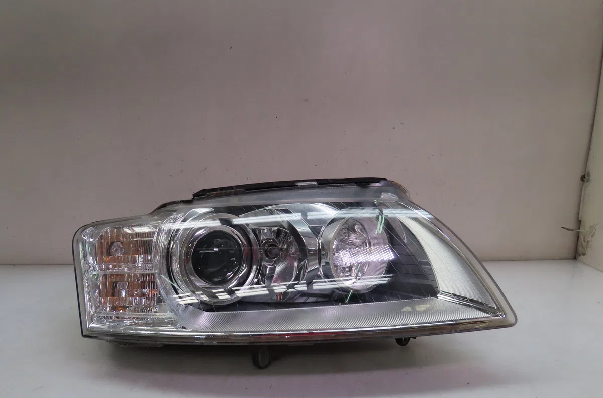 Phare droit AUDI S8 2010 occasion
