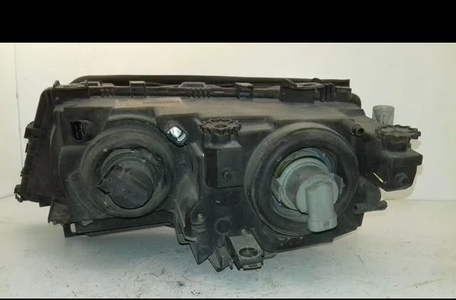Phare droit Bmw 3 Touring (E46) 320 d (2000-2001) occasion