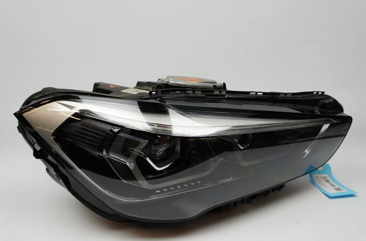 Phare droit Bmw X1 (F48) Sdrive 16 d (2014) occasion