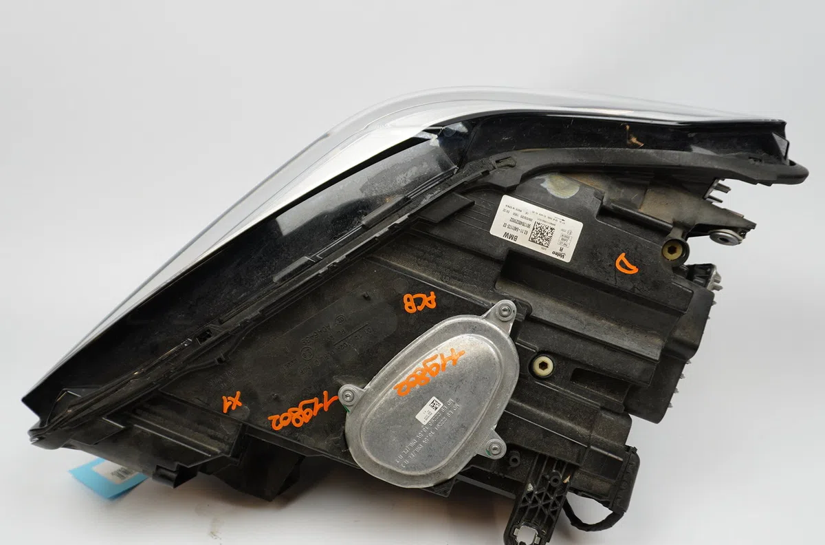 Phare droit Bmw X1 (F48) Sdrive 16 d (2014) occasion