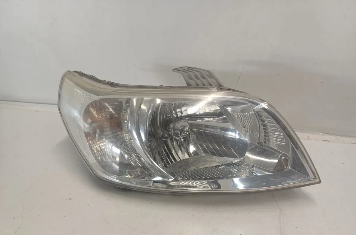 Phare droit CHEVROLET AVEO 1 occasion