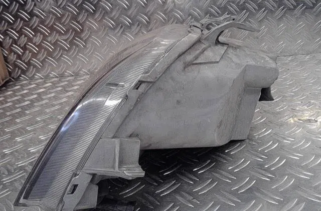 Phare droit Chevrolet AVEO - KALOS 3-5 portes (T200) 1.4 16v (2003-2008) occasion
