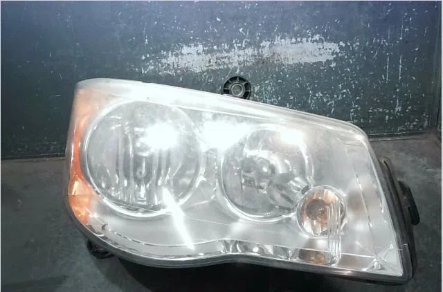 Phare droit CHRYSLER G.VOYAGER 2008 occasion