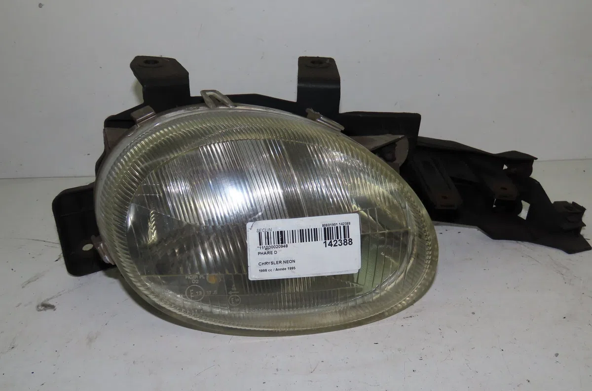Phare droit Chrysler NEON (PL) 2.0 16v (1994-1999) occasion