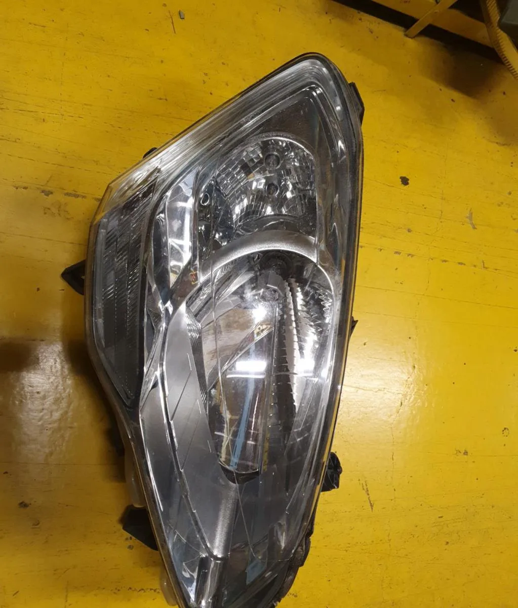 Phare droit CITROEN BERLINGO 2 PHASE 3 occasion