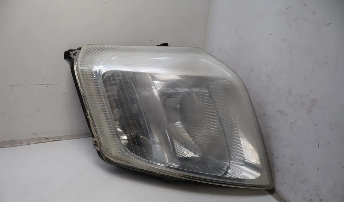 Phare droit CITROEN C2  1.4 HDi occasion