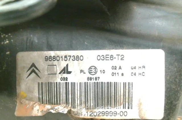 Phare droit Citroën C3 I (FC_, FN_) 1.4 16v (2003) occasion