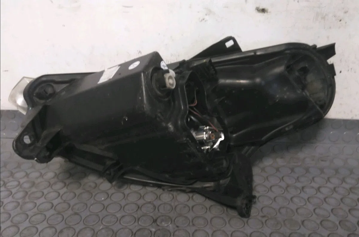 Phare droit Citroen C3 Pluriel (HB_) 1.4 hdi (2004) 2 portes occasion