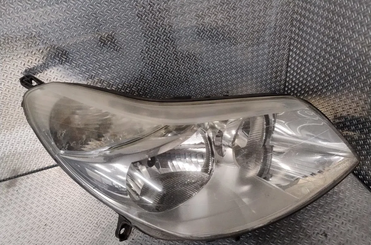 Phare droit CITROEN C5 1  C5 1 PHASE 2 occasion