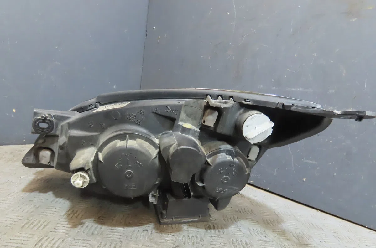 Phare droit Citroën C5 I (DC_) 2.0 16v (dcrfnc, dcrfnf) (2001-2004) occasion