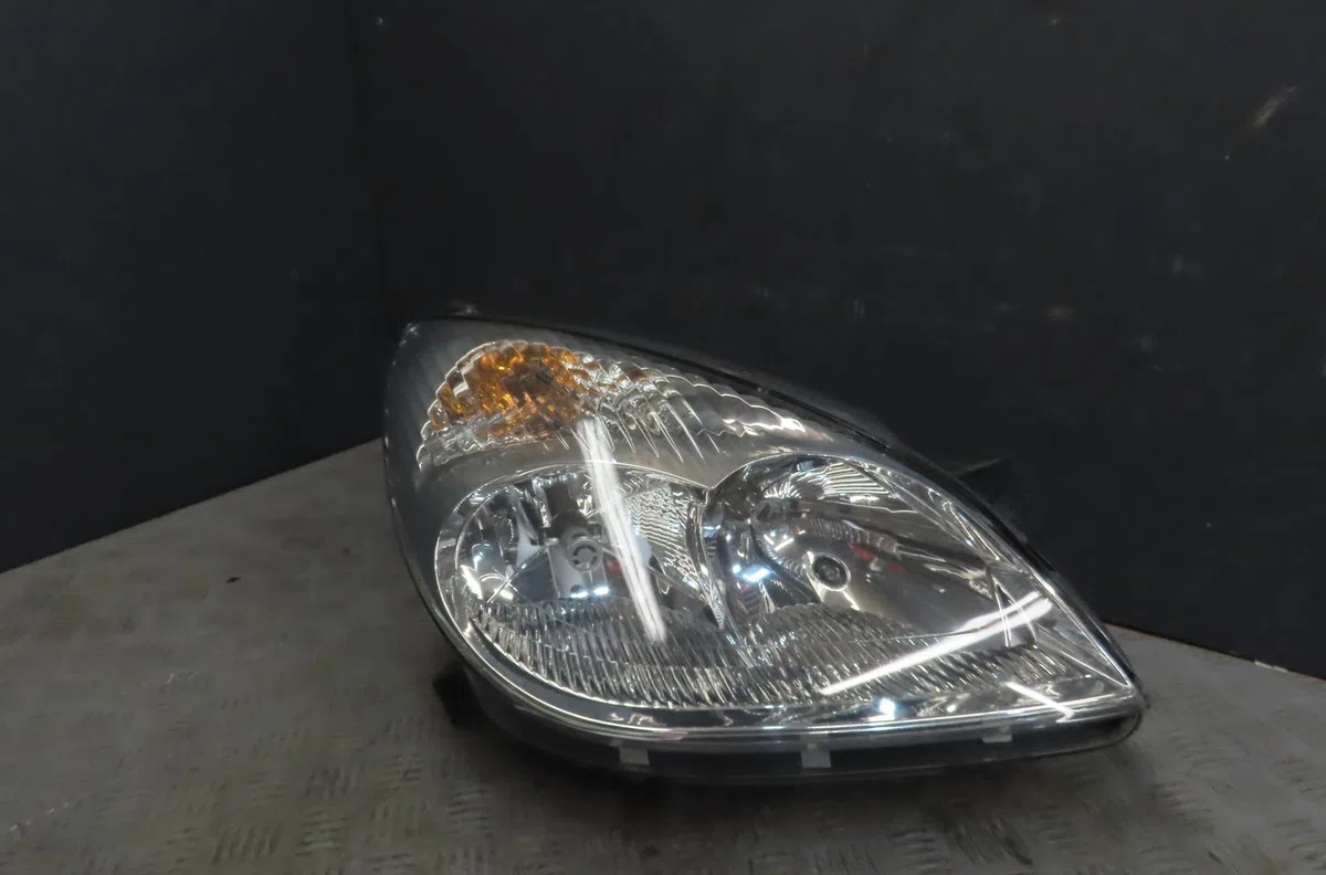 Phare droit Citroën C5 I (DC_) 2.0 16v (dcrfnc, dcrfnf) (2001-2004) occasion
