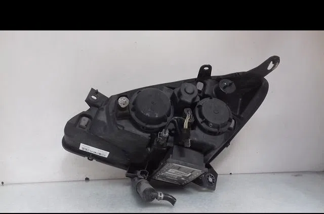 Phare droit Citroen C5 I (DC_) 2.0 hdi (dcrhzb, dcrhze) (2001-2004) 5 portes occasion