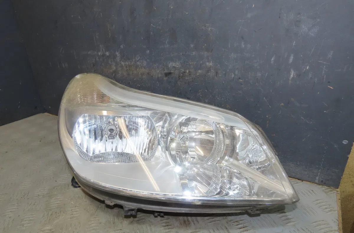 Phare droit Citroen C5 II (RC_) 2.0 hdi (rcrhrh) (2004-2008) 5 portes occasion