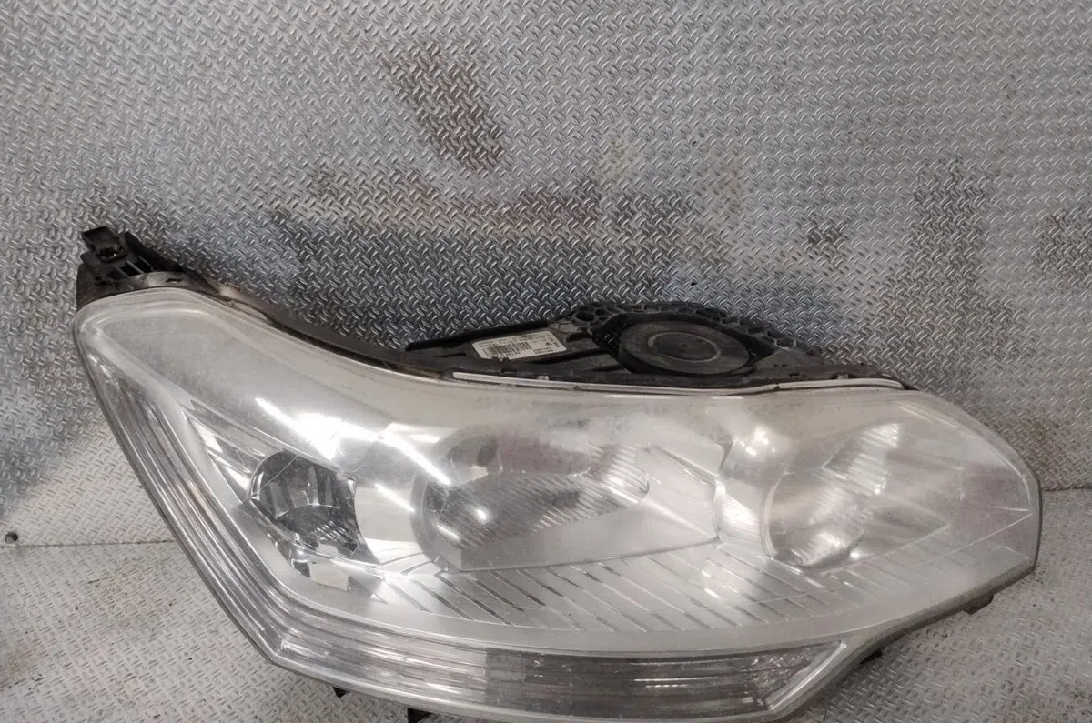 Phare droit Citroen C5 III (RD_) 1.6 hdi 110 (2008) occasion